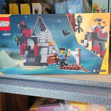 Load image into Gallery viewer, Lego 40597 Scary Pirate Island Building Set 214 pcs
