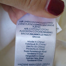 Load image into Gallery viewer, Chaps Linen Blend Pleated Shorts, White, Size 2
