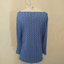 Load image into Gallery viewer, Dana Buchman Cut out Neckline L/S Blouse, Blues/White, Size Large
