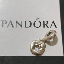 Load image into Gallery viewer, Pandora Sterling Silver Holiday Wreath Christmas Charm 796362enmx
