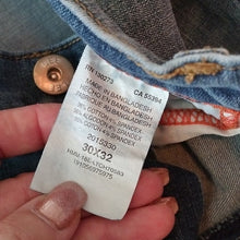 Load image into Gallery viewer, Lee Regular Fit Tapered Leg L341 Jeans, 30x32
