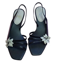 Load image into Gallery viewer, AXCESS Aries Sandals,  Black with Ivory flowers,  Size 8.5 M
