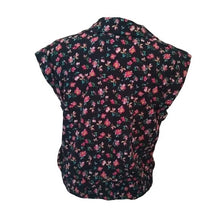 Load image into Gallery viewer, Lily White SAMPLE Short Sleeved button down Top, Black/Pinks, Size Medium
