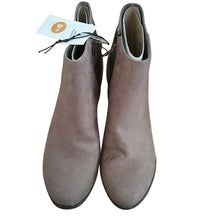 Load image into Gallery viewer, A NEW DAY Candyce Water Repellant Heeled Boot, 9.5
