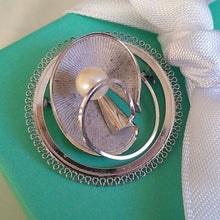 Load image into Gallery viewer, Signed  Round Brooch with Pearl dce Curtis Sterling Silver 925
