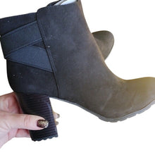Load image into Gallery viewer, Women's Candyce Water Repellent Heeled Boots, Black, Size 11
