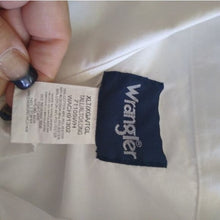 Load image into Gallery viewer, Wrangler White Western Dress Shirt, Size XL Tall
