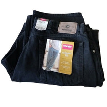 Load image into Gallery viewer, Wrangler Authentics Classic 5-Pocket Relaxed Fit Cotton Jeans, Black, 38W x 32L
