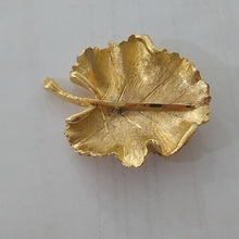 Load image into Gallery viewer, Vintage BSK Goldtone Metal Leaf Brooch
