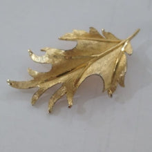 Load image into Gallery viewer, Vintage BSK Goldstone Metal Leaf Brooch
