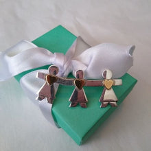 Load image into Gallery viewer, Signed Naldo Sterling Silver 925 Three Paper Dolls Brooch Children
