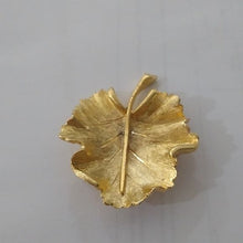 Load image into Gallery viewer, Vintage BSK Goldtone Metal Leaf Brooch
