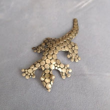 Load image into Gallery viewer, Vintage Sterling Silver Dot Lizard Gecko Brooch
