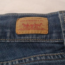 Load image into Gallery viewer, Levi&#39;s Stretch Denim Rolled edge Shorts, 3 Medium
